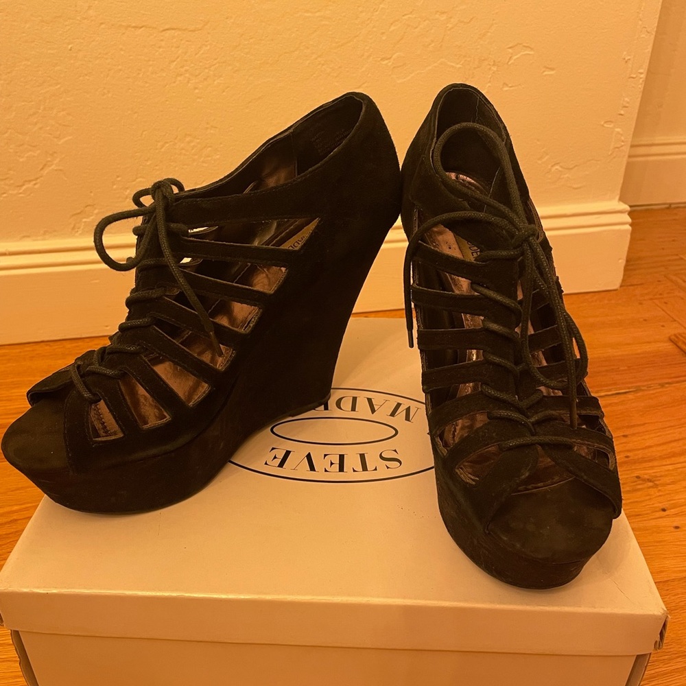 Steve Madden platform suede heels size 9.5